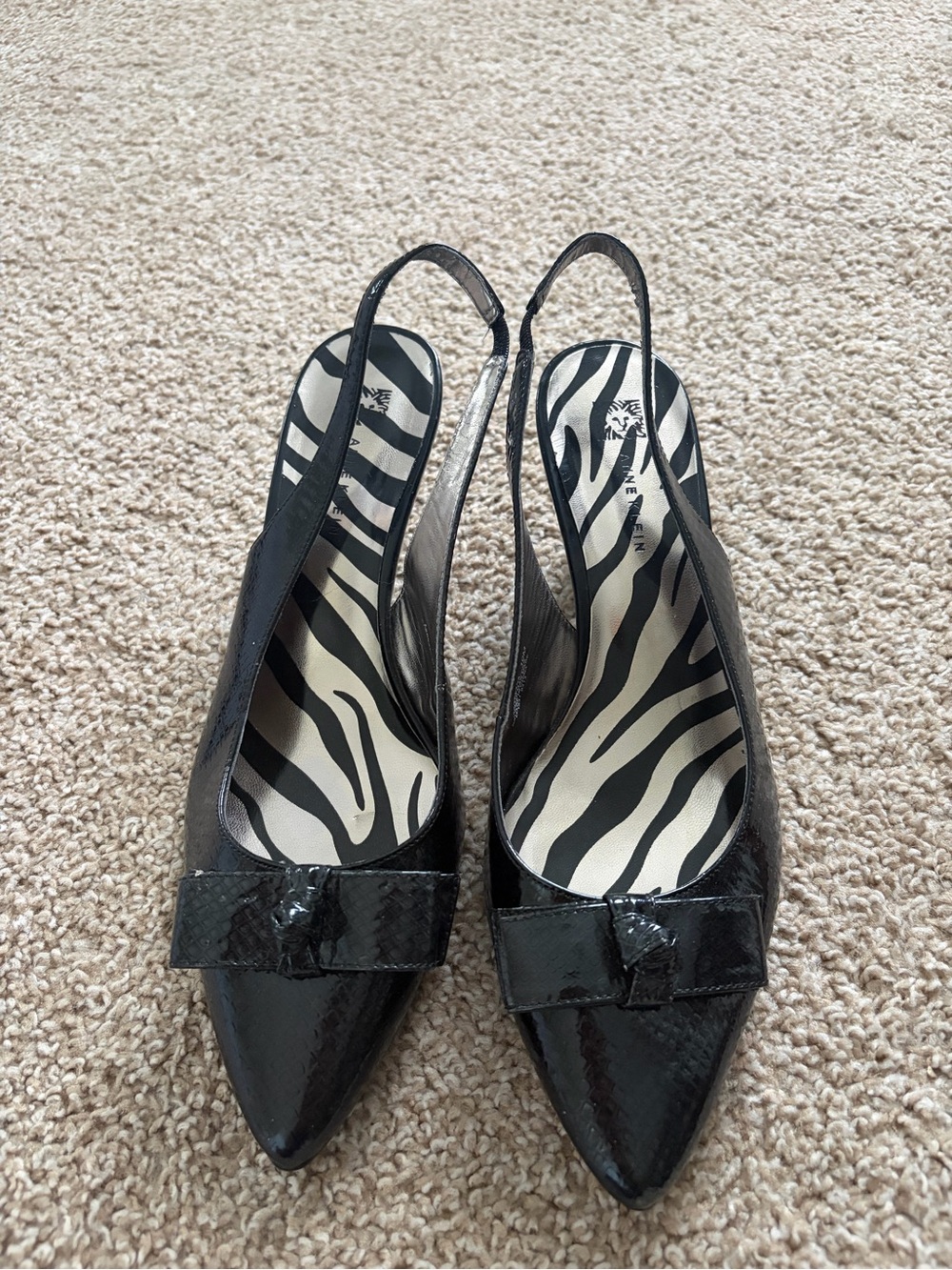 Ann Kline Black Patent Pointed Toe Slingback Heels with Bow Accent